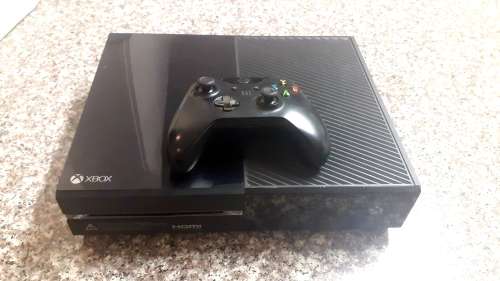 X BOX 1  CONSOLE 1TB