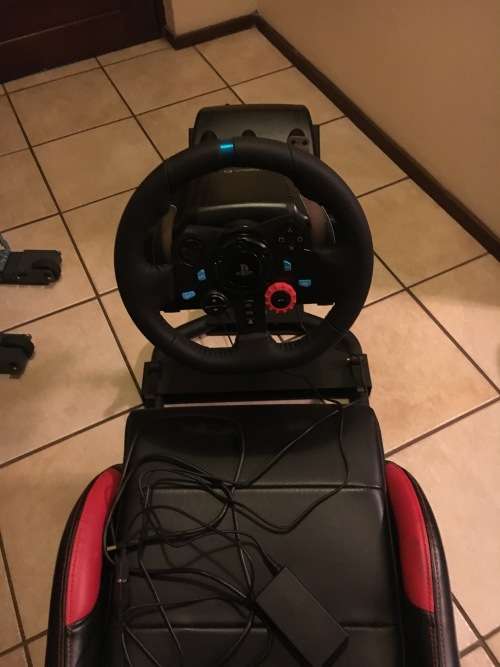Logitech G29 Steering Wheel and Nitho Corsa Racing Seat (See Product Description)