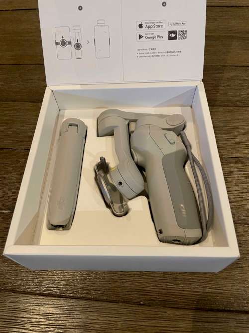 DJI Osmo Mobile 4
