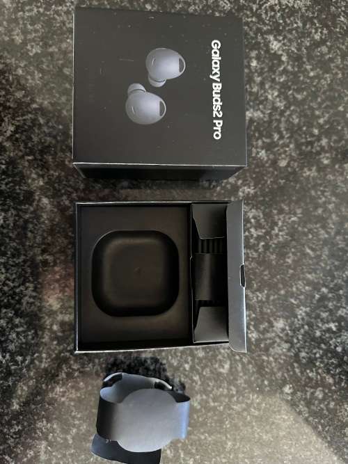 Samsung Galaxy Buds 2 Pro (Mint Condition!)