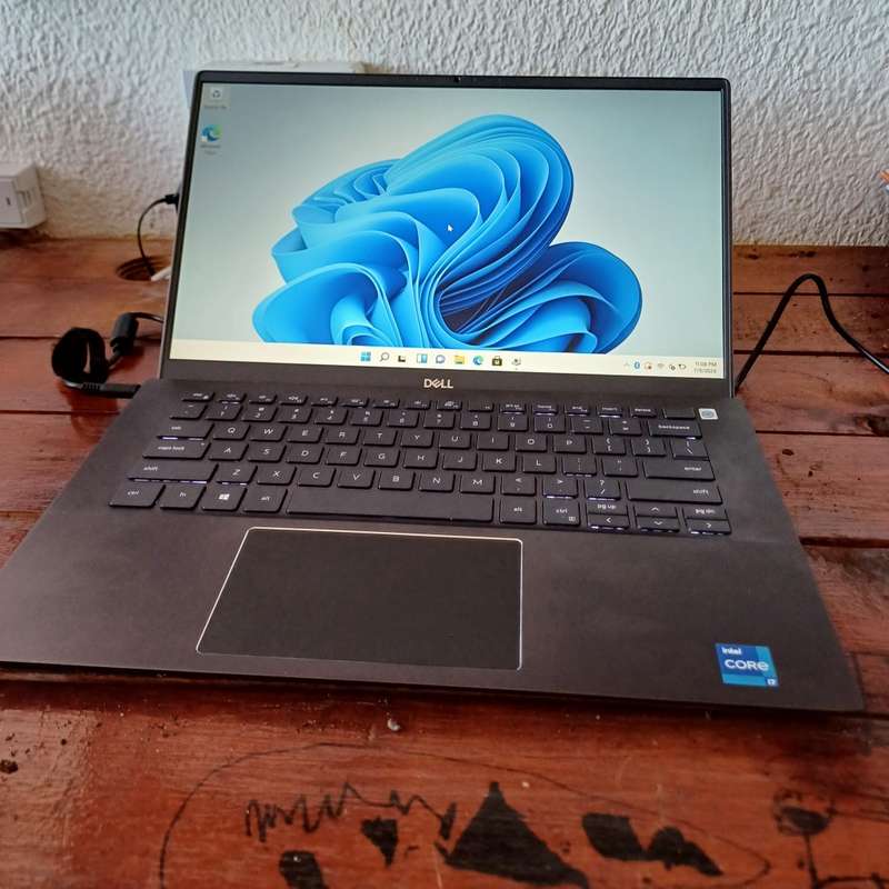 Dell Vostro 5402, 11th gen core i7, 16GB Ram , 512 GB NVMe SSD