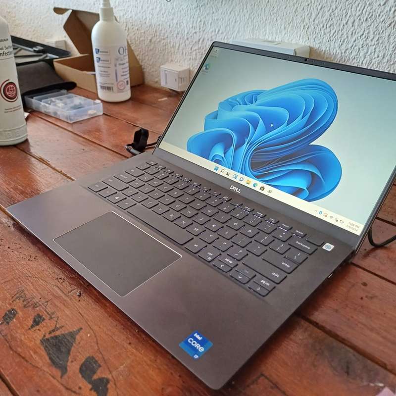 Dell Vostro 5402, 11th gen core i7, 16GB Ram , 512 GB NVMe SSD