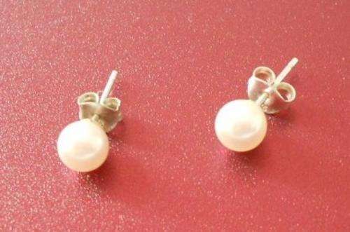 Akoya pearl studs