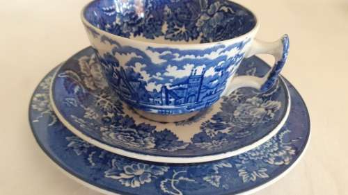 ALL TIME FAVOURITE WOODS WARE ENGLISH SCENERY TEA TRIO (no 1)