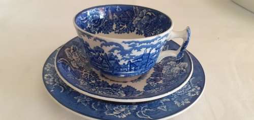 ALL TIME FAVOURITE WOODS WARE ENGLISH SCENERY TEA TRIO (no 1)