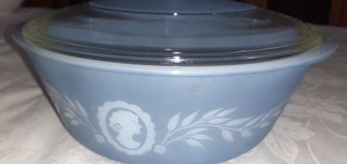 Stunning blue MILKGLASS GLASBAKE OVENDISH (USA)