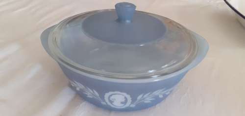 Stunning blue MILKGLASS GLASBAKE OVENDISH (USA)