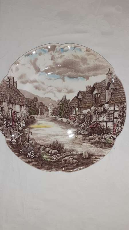 Old ENGLISH COUNTRY SIDE BREAKFAST/ FISH PLATES JOHNSON BROS (12 available)