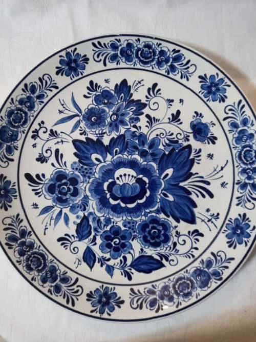 STUNNING BIG  BLUE DELFTS PLATE (32CM)