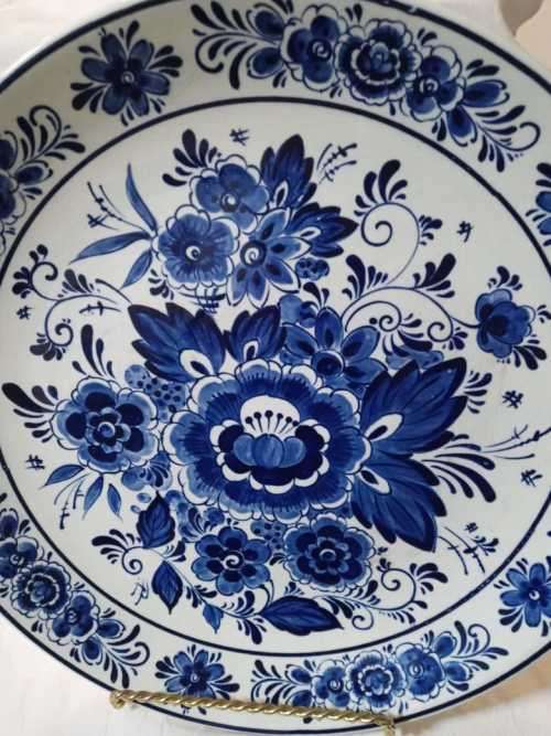 STUNNING BIG  BLUE DELFTS PLATE (32CM)