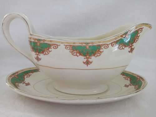 EXCELLENT CONDITION GRINDLEY SAUCE BOAT WITH UNDER PLATE