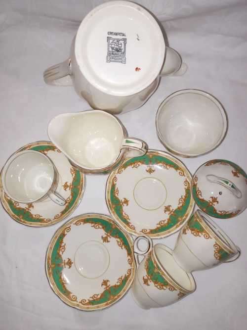 GRINDLEY CREAM PETAL COFFEE SET