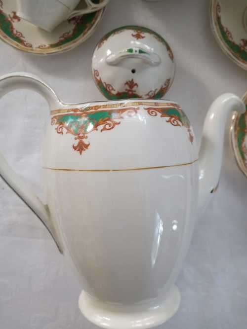 GRINDLEY CREAM PETAL COFFEE SET