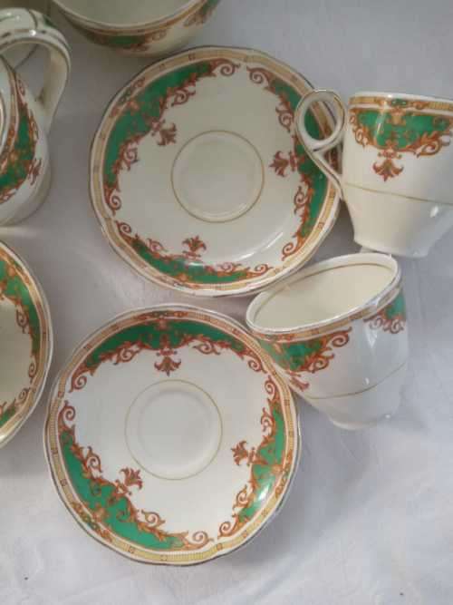 GRINDLEY CREAM PETAL COFFEE SET