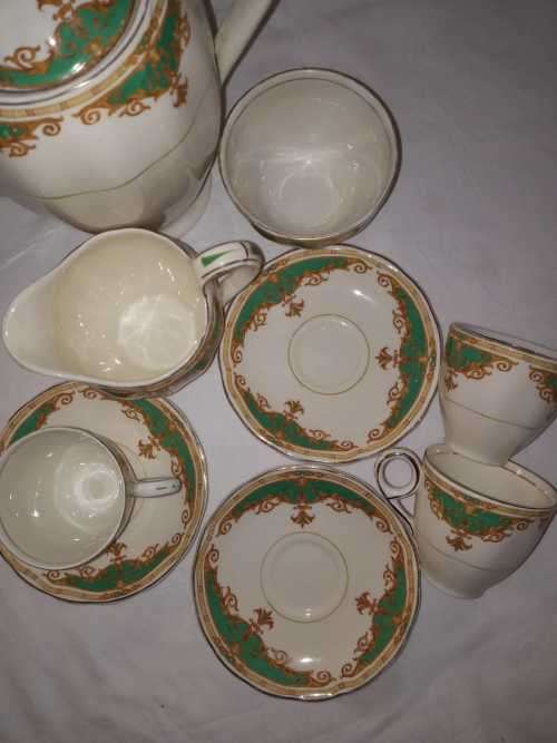 GRINDLEY CREAM PETAL COFFEE SET