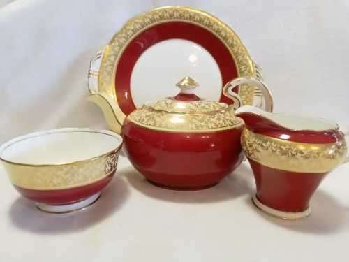 STUNNING,PERFECT  AYNSLEY TEAPOT, CREAMER , SUGAR BOWL AND CAKE PLATE