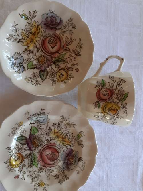 Sheraton JOHNSON BROS  TRIO (5 available)