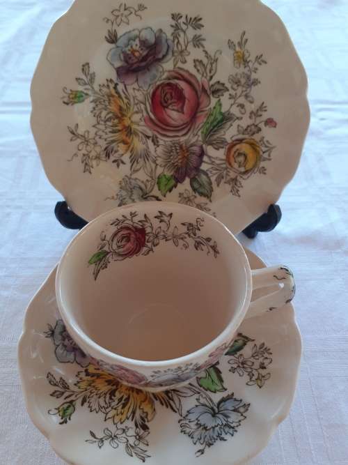 Sheraton JOHNSON BROS  TRIO (5 available)