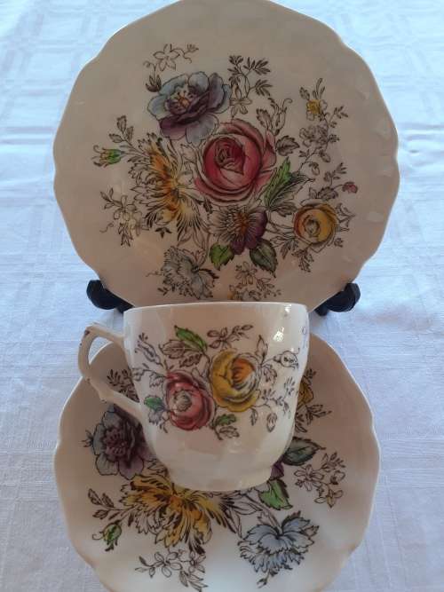 Sheraton JOHNSON BROS  TRIO (5 available)