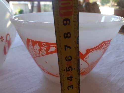 5 MILK GLASS MIXING BOWLS FOR ONE BID