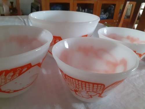 4 MILK GLASS MIXING BOWLS FOR 1 BID