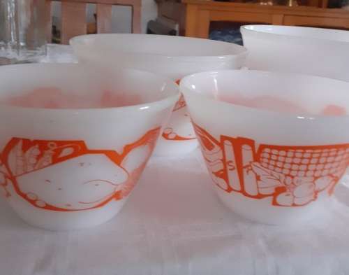 4 MILK GLASS MIXING BOWLS FOR 1 BID