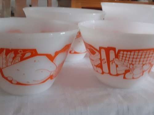 4 MILK GLASS MIXING BOWLS FOR 1 BID