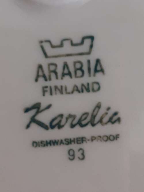 ARABIA KARELIA DINNER PLATE (3 AVAILABLE)