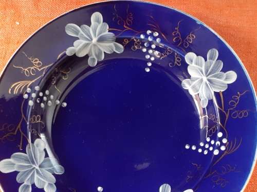 RARE ANTIQUE OPAQUE DE SARREGUEMINES PLATE
