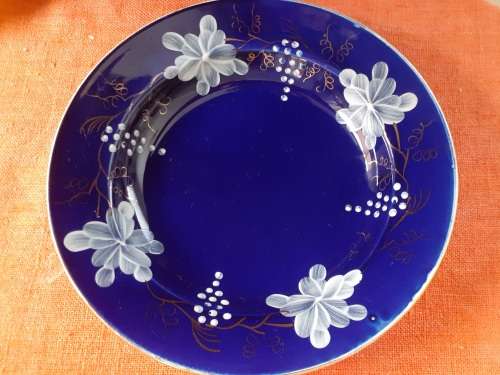 RARE ANTIQUE OPAQUE DE SARREGUEMINES PLATE