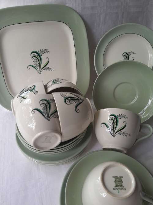 BEAUTIFUL COPELAND SPODE OLYMPUS 6 TEA TRIOS AND CAKE PLATTER