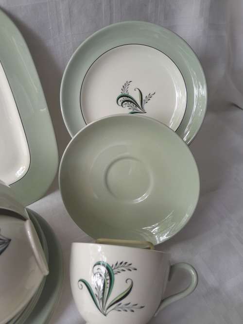 BEAUTIFUL COPELAND SPODE OLYMPUS 6 TEA TRIOS AND CAKE PLATTER