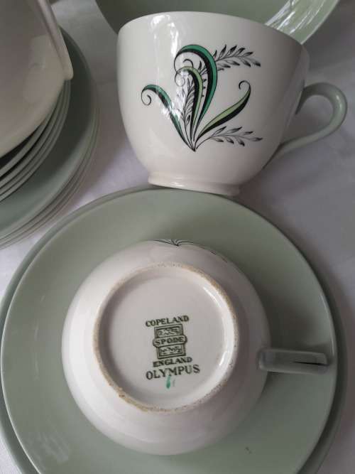BEAUTIFUL COPELAND SPODE OLYMPUS 6 TEA TRIOS AND CAKE PLATTER