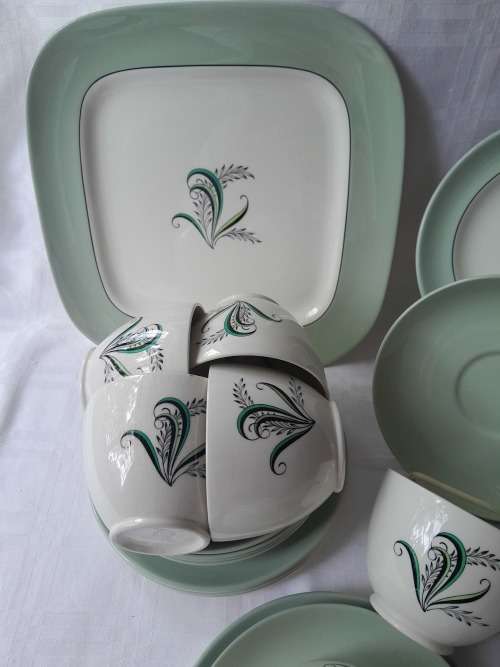 BEAUTIFUL COPELAND SPODE OLYMPUS 6 TEA TRIOS AND CAKE PLATTER