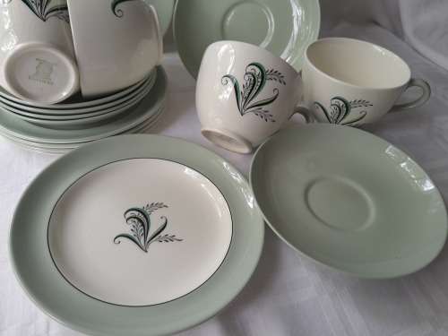 BEAUTIFUL COPELAND SPODE OLYMPUS 6 TEA TRIOS AND CAKE PLATTER