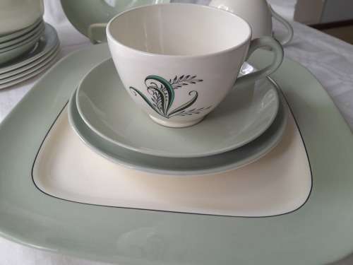 BEAUTIFUL COPELAND SPODE OLYMPUS 6 TEA TRIOS AND CAKE PLATTER