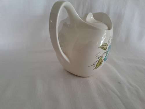 BEAUTIFUL MIDWINTER FASHION SHAPE TEAPOT