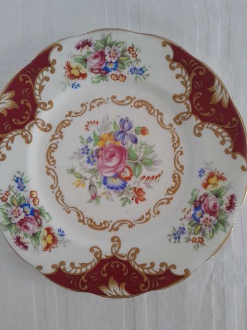 PERFECT CANTERBURY ROYAL ALBERT SIDE PLATE