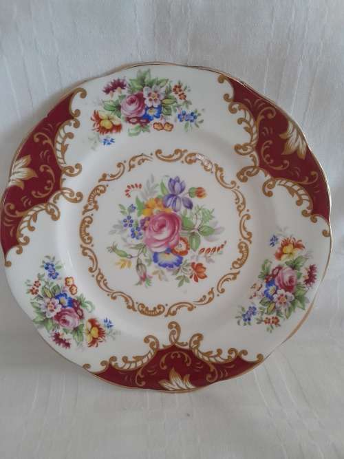PERFECT CANTERBURY ROYAL ALBERT SIDE PLATE