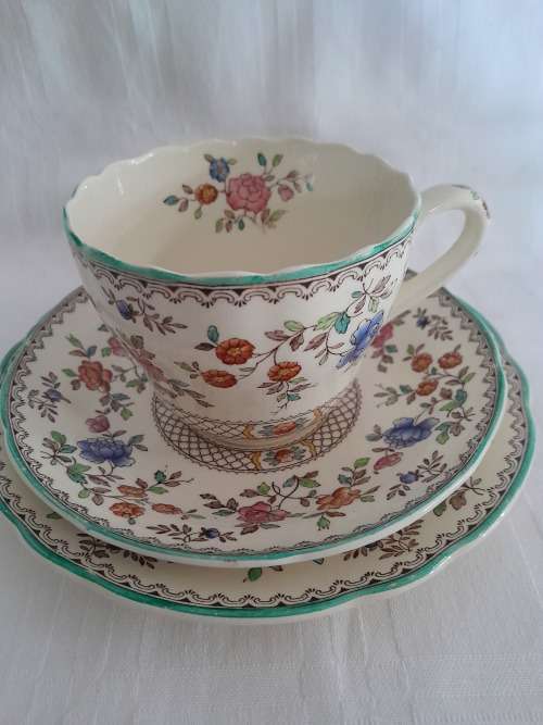 PERFECT BEAUTIFUL SPODE AUDLEY ROYAL JASMINE TEA TRIO (3 available)