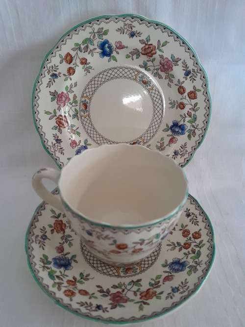 PERFECT BEAUTIFUL SPODE AUDLEY ROYAL JASMINE TEA TRIO (3 available)