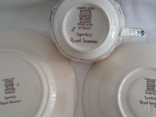 PERFECT BEAUTIFUL SPODE AUDLEY ROYAL JASMINE TEA TRIO (3 available)