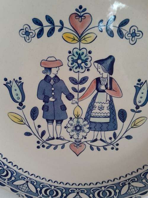 JOHNSON BROTHERS HEARTS and FLOWERS DINNER PLATE (6 available)