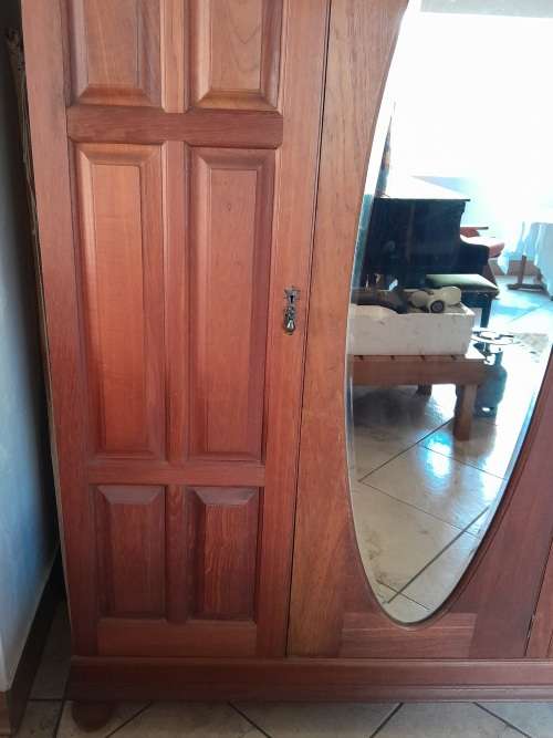 BEAUTIFUL BIG TEAK WARDROBE