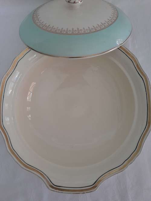 VERY OLD, BEAUTIFUL MARIGOLD MEAKIN TUREEN