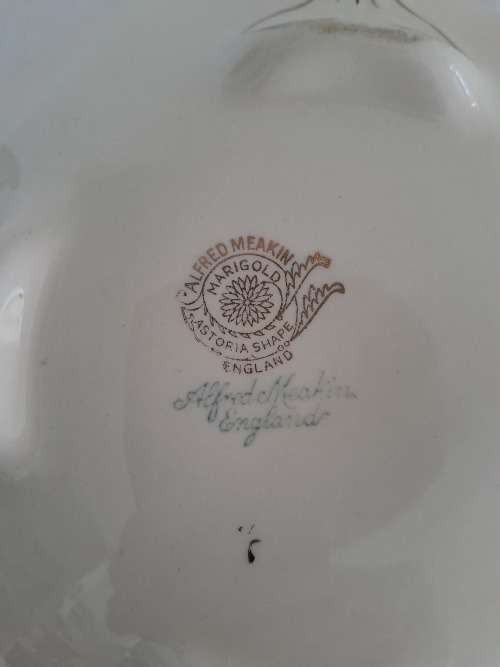 VERY OLD, BEAUTIFUL MARIGOLD MEAKIN TUREEN