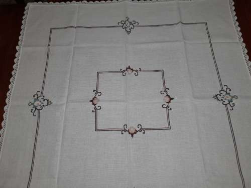 BEAUTIFUL HAND EMBROIDERED SQUARE TABLECLOTH 92CM X92 CM