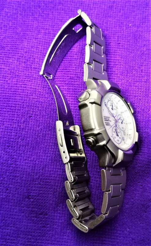 CASIO EDIFICE 1323 EF-300 CHRONO JAPAN MOVT QUARTZ