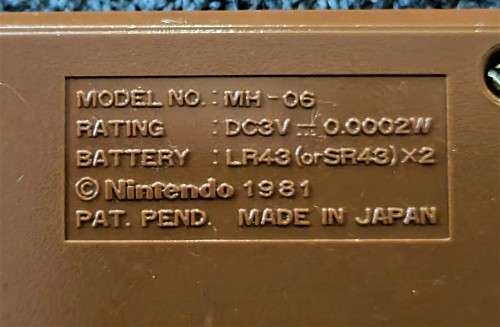 RARE!! NINTENDO GAME AND WATCH MANHOLE (MH-06) GOLD SERIES 1981