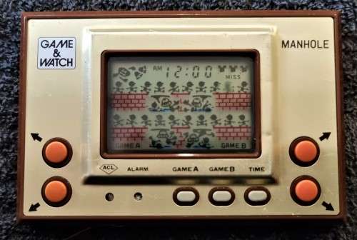 RARE!! NINTENDO GAME AND WATCH MANHOLE (MH-06) GOLD SERIES 1981